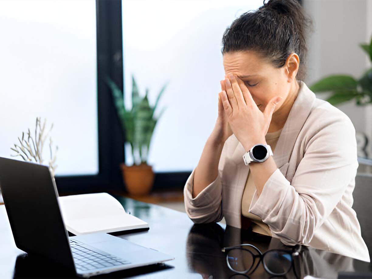 Garder le Cap : Traverser une Déception Amoureuse au Travail